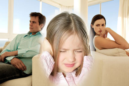 Bố mẹ đừng bao giờ cãi nhau trước mặt con cái