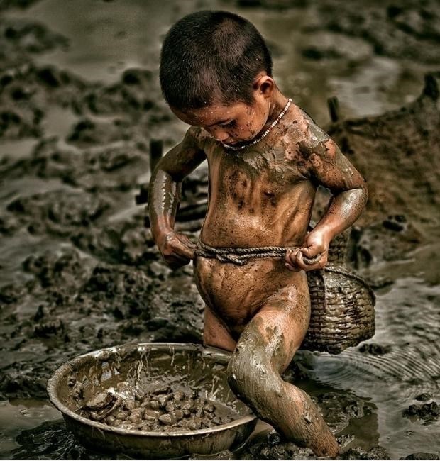 Mơ Thấy Đi Bắt Ốc - Giải Mã Ý Nghĩa Và Những Dự Báo Từ Giấc Mơ