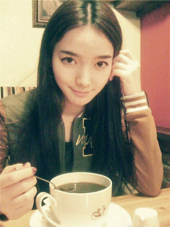 Cô gái mặt mộc xinh đẹp hơn cả hot girl gây sốt