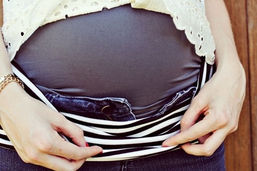 Những trang phục đơn giản và đẹp cho chị em công sở khi bầu bí