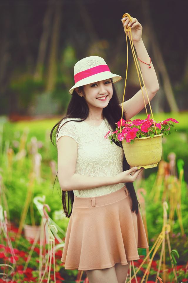 Vẻ đẹp dịu dàng của hot girl 9X Đà Nẵng khiến vạn người mê