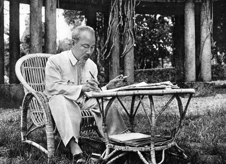 Những hình ảnh đẹp nhất về Bác Hồ kính yêu