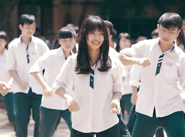 Cháy hết mình cùng clip mùa thi của thầy trò trường Trần Phú