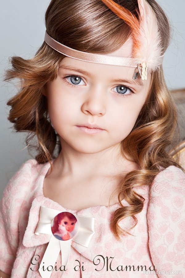 Ngẩn ngơ trước vẻ đẹp của mẫu nhí đình đám nhất thế giới