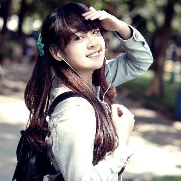 Ngất ngây với vẻ đẹp cuốn hút của nữ sinh Đại học Ngoại Thương