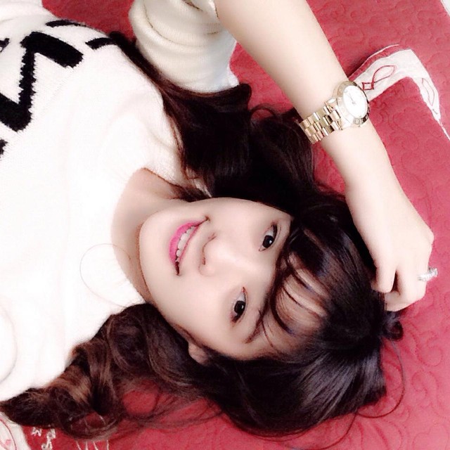 Ngất ngây với vẻ đẹp cuốn hút của nữ sinh Đại học Ngoại Thương