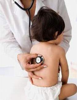 Cách điều trị viêm phế quản ở trẻ nhỏ Cách điều trị viêm phế quản ở trẻ nhỏ