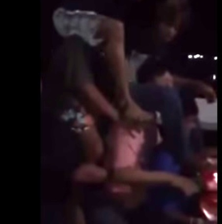  Hãi hùng cảnh 1 chiếc xe Wave chở 9 người cùng một lúc