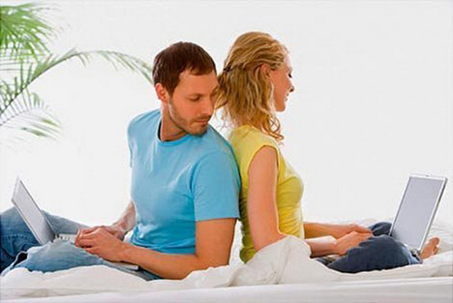 Khốn đốn vì vợ lập nick facebook gài bẫy chồng