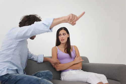 Những lời cay đắng đừng bao giờ nói với vợ