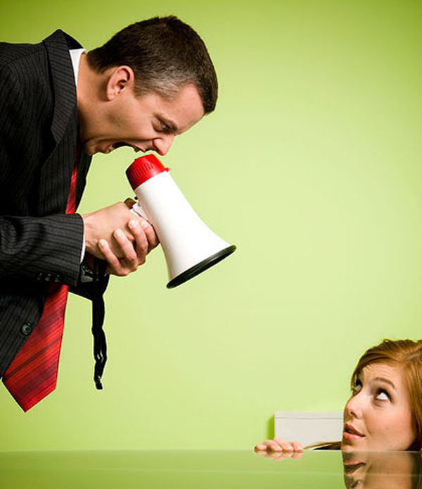 Những lời cay đắng đừng bao giờ nói với vợ