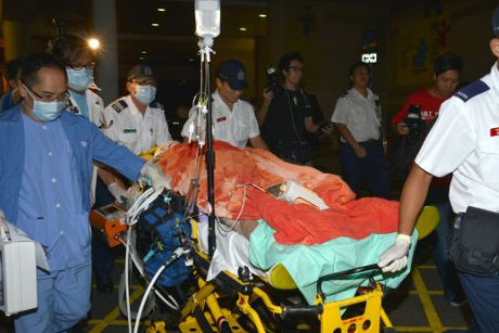 Tỉ phú Hong Kong tử vong do nút chai sâm-panh bắn vào đầu Tỉ phú Hong Kong tử vong do nút chai sâm-panh bắn vào đầu