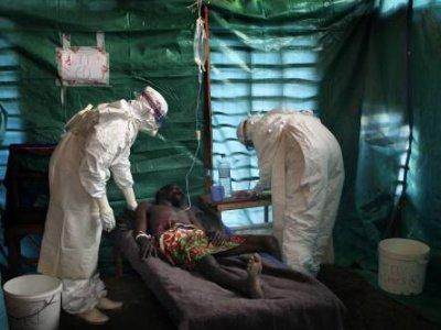 Những hình ảnh đáng sợ về dịch bệnh Ebola