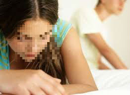 Chồng cặp bồ vì vợ quá ham mê công việc, bỏ bê gia đình