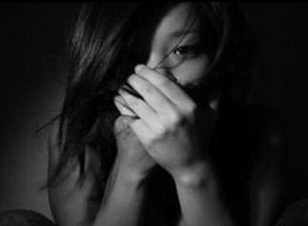 Liên tiếp bị hai yêu râu xanh sàm sỡ và giở trò đồi bại