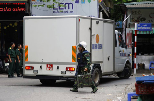 Bộ đội, công an 