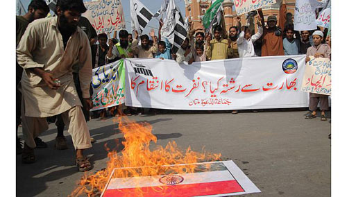 Thảm họa giẫm đạp ở Pakistan, 49 người thương vong