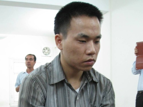 Hờn dỗi bố mẹ, cô bé lớp 6 “hại đời” bạn trai