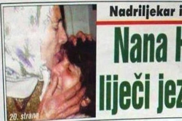 Cụ bà chữa bệnh bằng cách liếm vào nhãn cầu Cụ bà chữa bệnh bằng cách liếm vào nhãn cầu