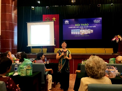 Vinamilk tiếp tục chăm sóc người cao tuổi phía Bắc