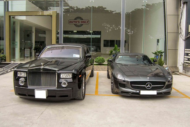 Ngắm siêu xe Mercedes Benz SLS AMG 14 tỷ của nhà chồng Hà Tăng 