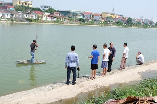 Nhân chứng kể lại vụ nam thanh niên bị ném gạch, đá đến chết Nhân chứng kể lại vụ nam thanh niên bị ném gạch, đá đến chết