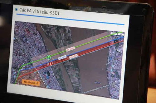 Có nhất thiết phải xây cầu đường sắt vượt sông Hồng?