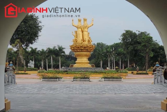 Bức trướng hơi… chướng của ông “Dũng lò vôi” Bức trướng hơi… chướng của ông “Dũng lò vôi”