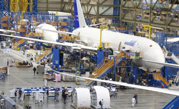 Máy bay Malaysia mất tích, cổ phiếu Boeing rớt giá mạnh