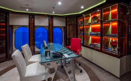 Chiêm ngưỡng siêu du thuyền giá thuê gần nửa triệu đô/tuần