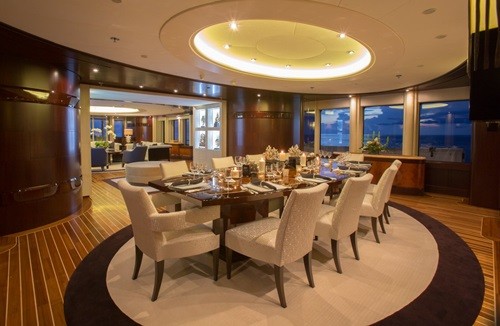 Chiêm ngưỡng siêu du thuyền giá thuê gần nửa triệu đô/tuần