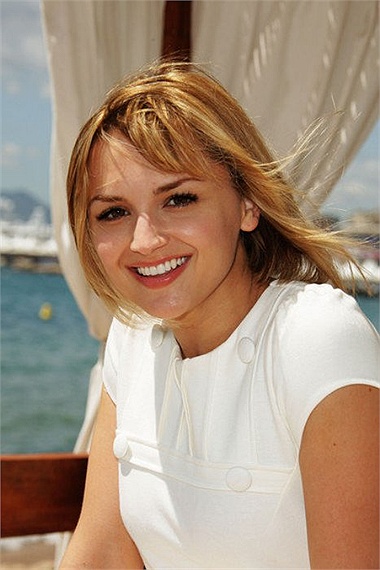 Những tiết lộ không khỏi giật mình về gái cưng tỷ phú