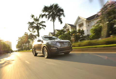  Santa Fe 2014 mới về Việt Nam, giá từ 1,43 tỷ