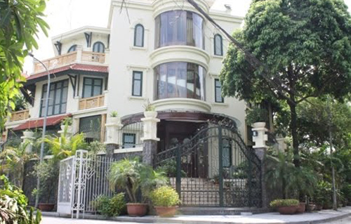 Biệt thự hàng trăm tỷ của bầu Kiên