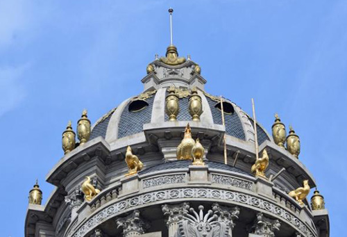 Linh vật đá vàng trấn yểm nhà đại gia