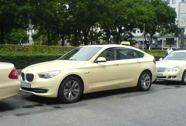 10 nước đi taxi thú vị nhất thế giới 