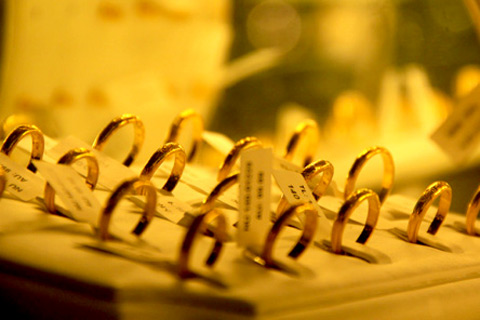 Giá vàng tăng vọt lên 37,25 triệu đồng/lượng