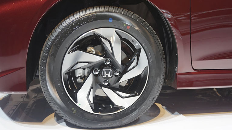 Honda Mobilio RS – Xe gia đình “ngon”, giá rẻ vừa ra mắt