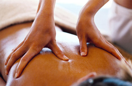 Mê massage giá bèo, các quý ông sa vào bẫy của Mê massage giá bèo, các quý ông sa vào bẫy của