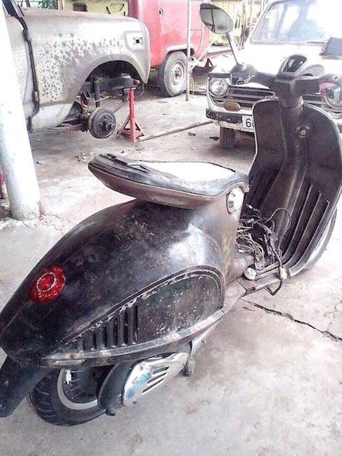 Ngắm Vespa 946 tự chế ở Việt Nam Ngắm Vespa 946 tự chế ở Việt Nam
