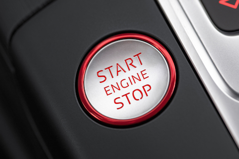 Làm gì khi ô tô đột ngột tăng tốc? Làm gì khi ô tô đột ngột tăng tốc?