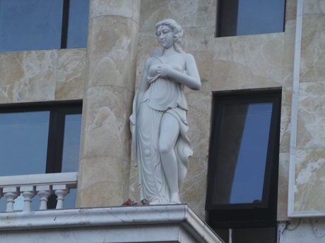 Bên trong biệt thự đá 50 tỷ của doanh nhân Hà thành