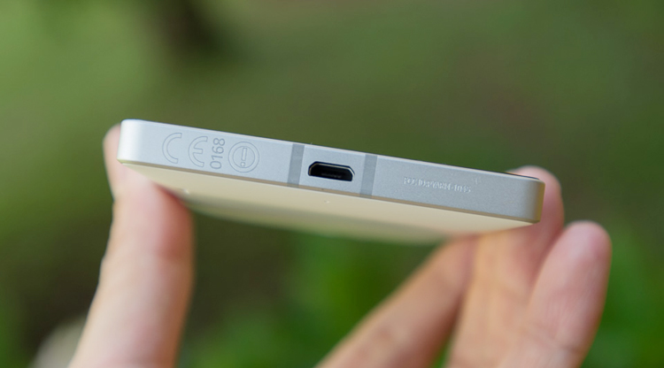 Trên tay chiếc Nokia Lumia 930 vừa về Việt Nam