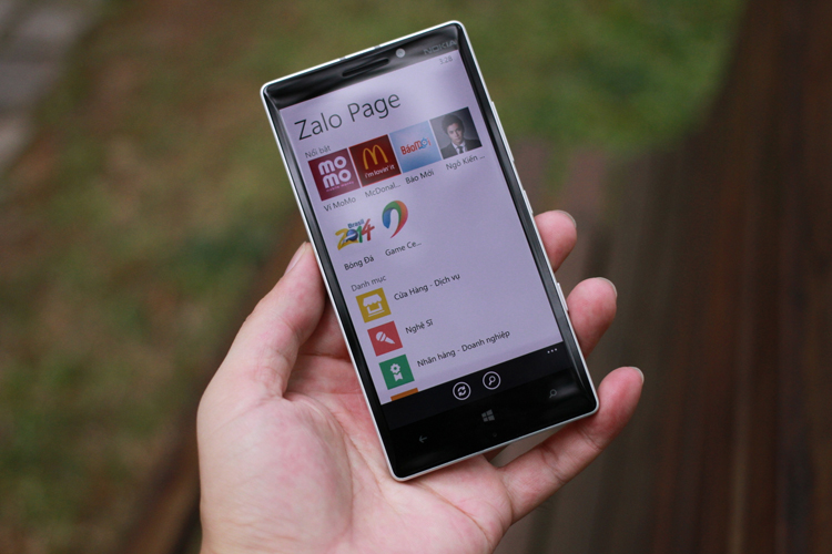Trên tay chiếc Nokia Lumia 930 vừa về Việt Nam