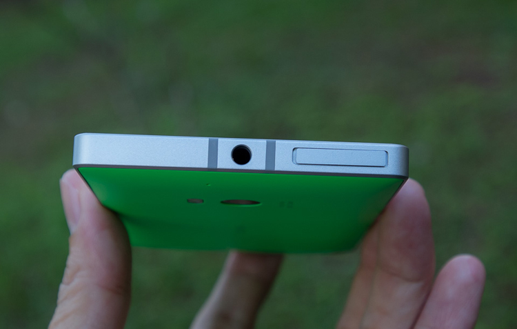 Trên tay chiếc Nokia Lumia 930 vừa về Việt Nam