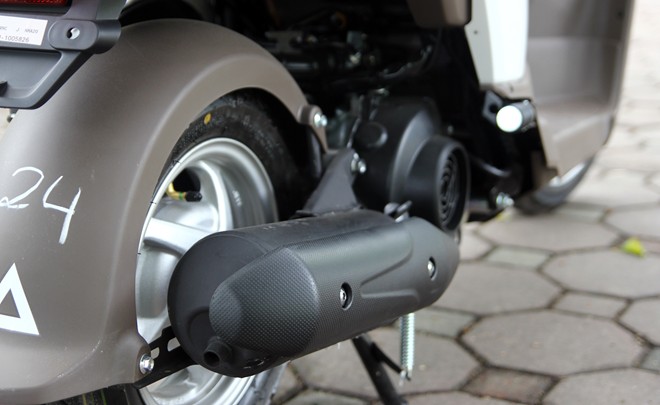 Cận cảnh xe ga phong cách lạ Honda Benly 110 tại Hà Nội