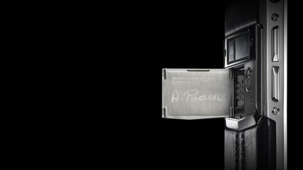 Ngắm điện thoại sang chảnh của Vertu với giá 240 triệu đồng Ngắm điện thoại sang chảnh của Vertu với giá 240 triệu đồng