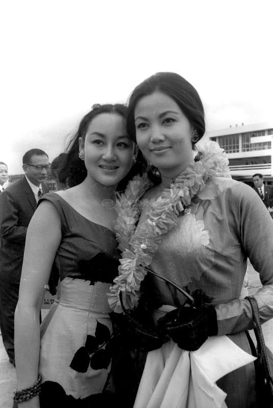 Ngắm lại chân dung của minh tinh Thẩm Thúy Hằng, Kiều Chinh