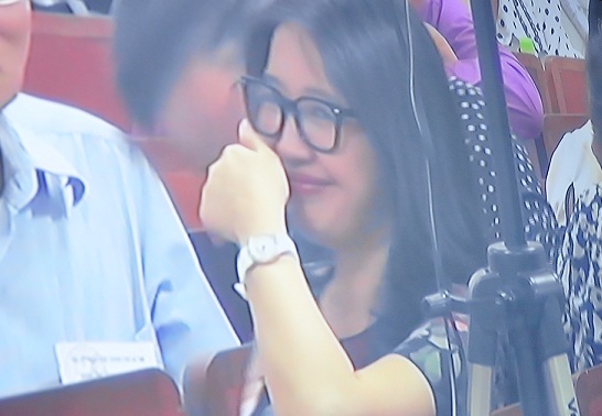 Lạ lùng nụ cười của người đàn bà mà bầu Kiên Lạ lùng nụ cười của người đàn bà mà bầu Kiên