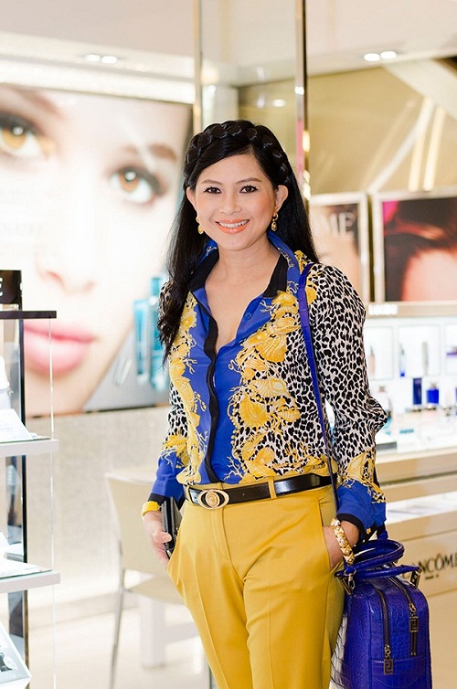 Nữ đại gia đẹp và hot hơn cả hoa hậu ở Việt Nam